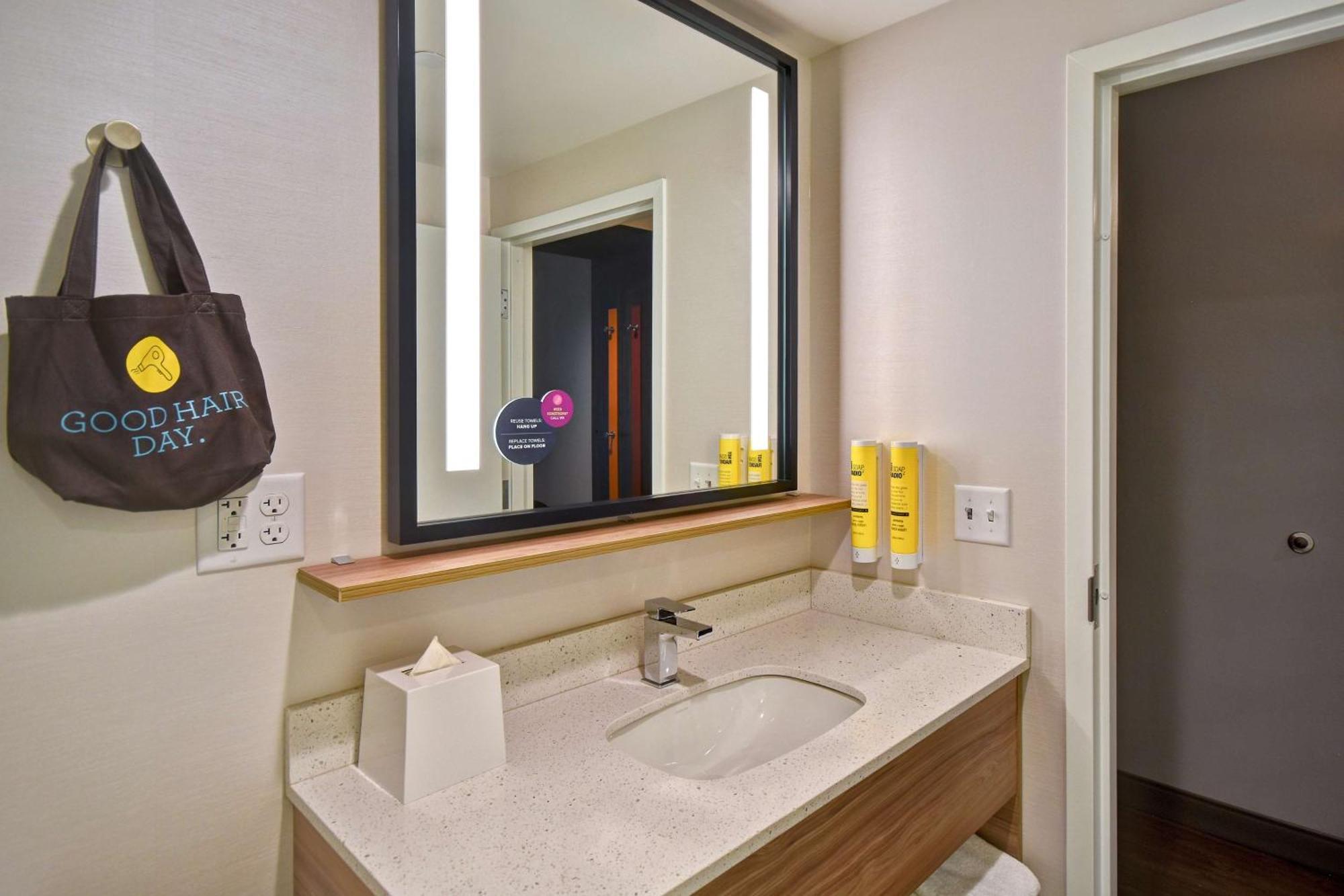 ทรู บาย ฮิลตัน แมนเชสเตอร์ ดาวน์ทาวน์ Hotel ภายนอก รูปภาพ